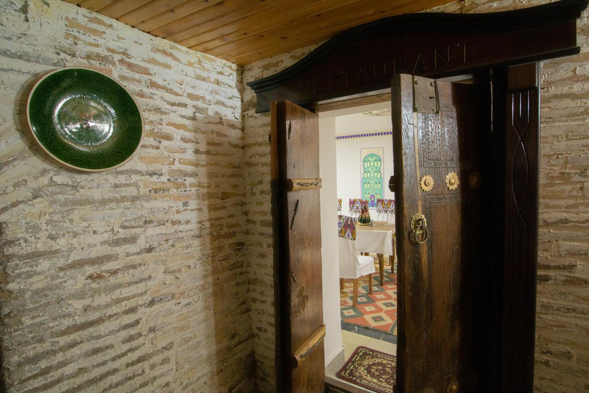 Hotel Zaringiz In Boutique Bukhara Esterno foto