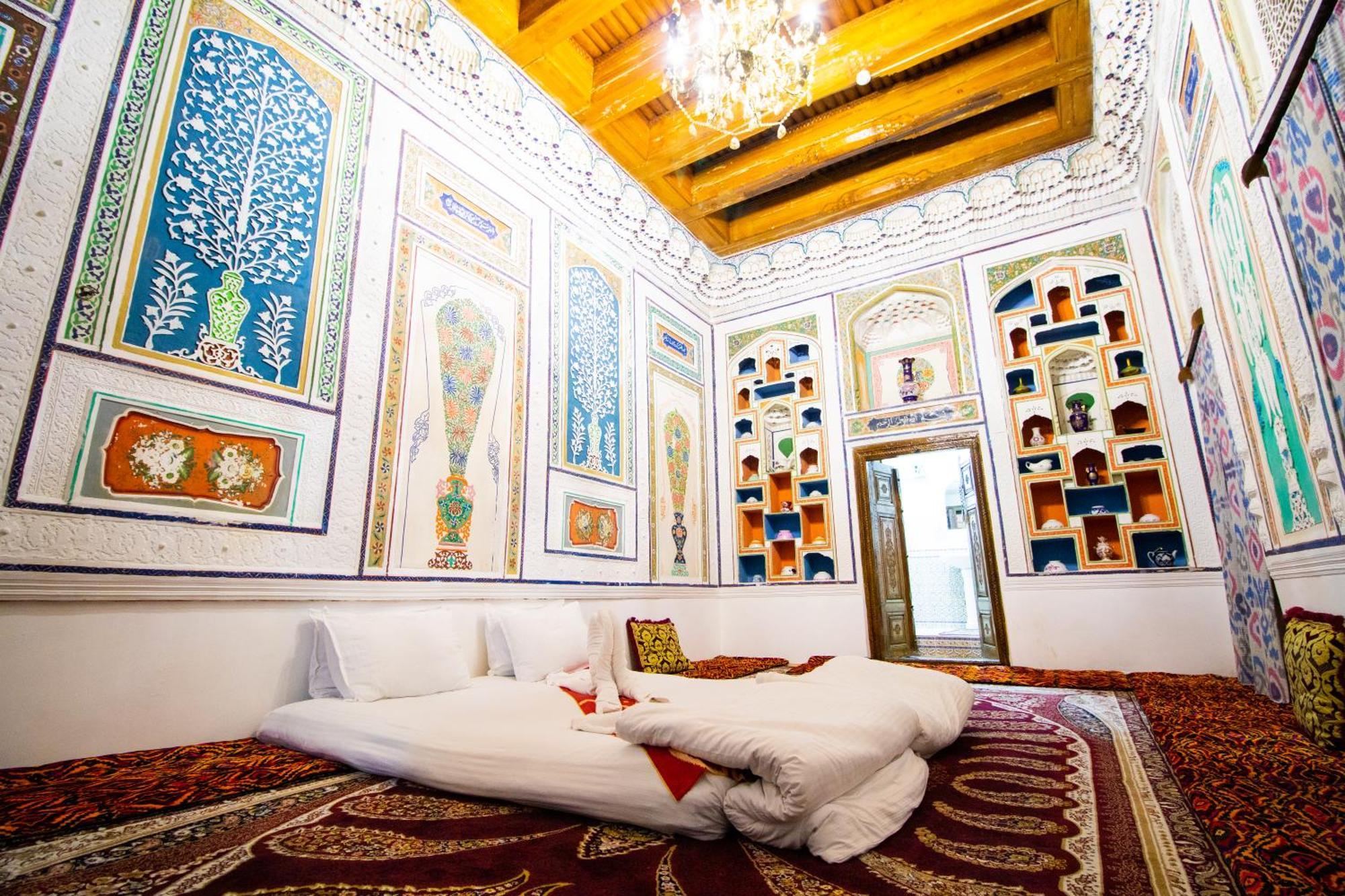 Hotel Zaringiz In Boutique Bukhara Esterno foto