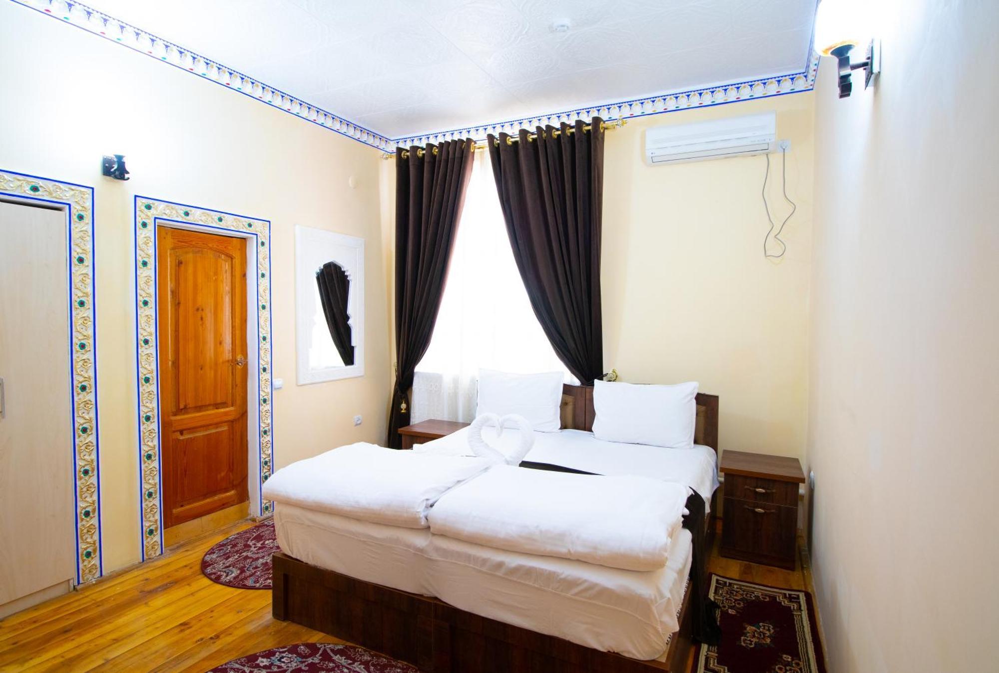 Hotel Zaringiz In Boutique Bukhara Esterno foto